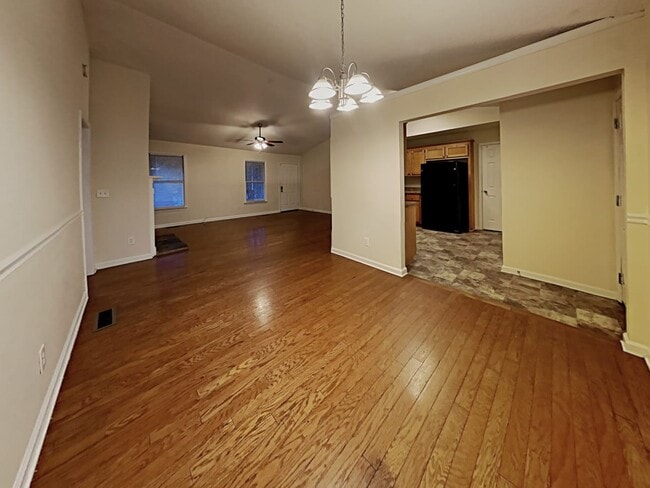 Building Photo - 21 Graystone Dr