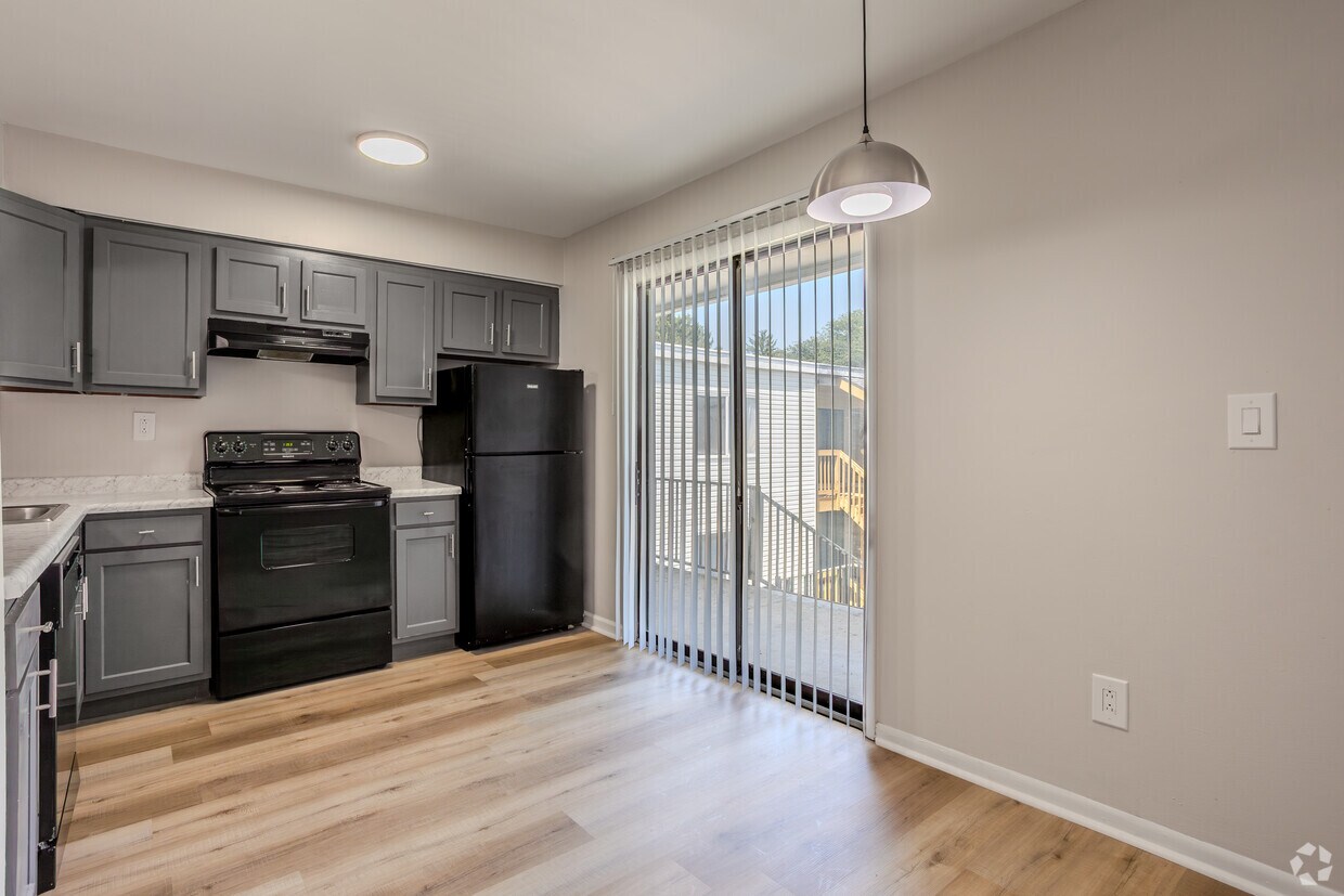Foto principal - Commons At Waters Edge