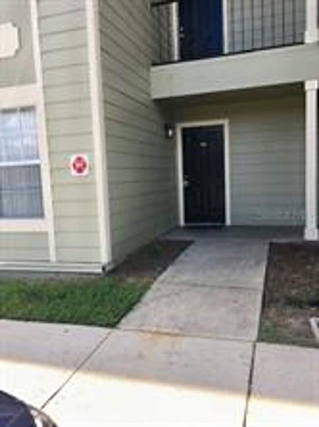 Photo - 2550 N Alafaya Trail Apartment