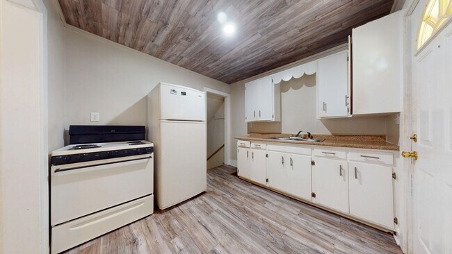 Foto del edificio - 683-685 S Diamond St