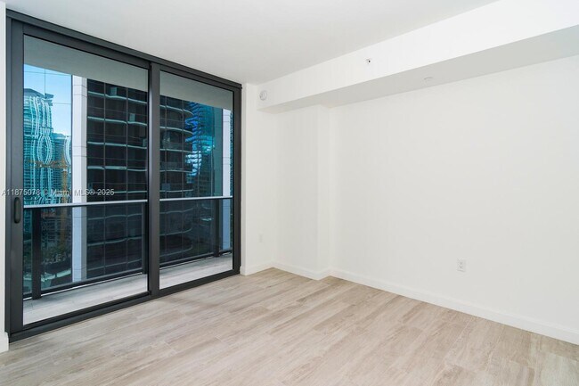 Foto del edificio - 55 SW 9th St