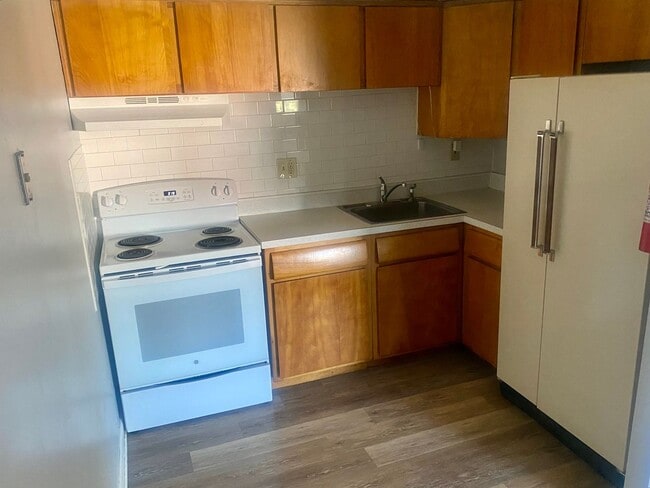 Building Photo - 2 Bedroom-1 Full Bath in South Allentown w...