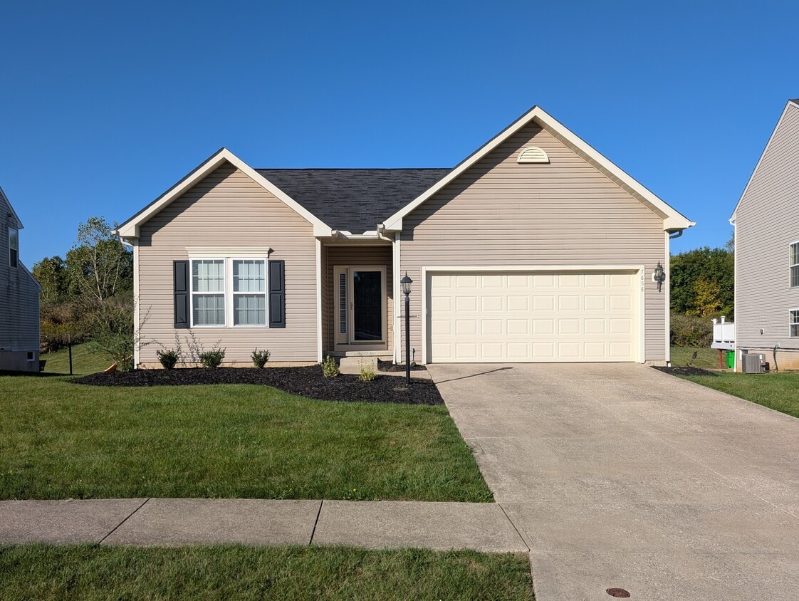 Foto principal - 7656 Meadow Brooke Way
