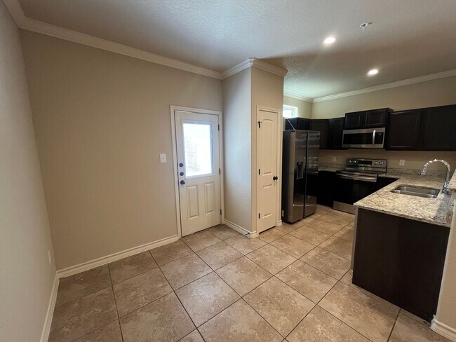 Foto del edificio - 6414 Luglio Ln