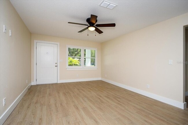 Building Photo - 1514 Nevada Ave