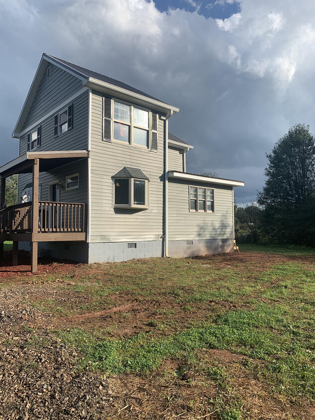 Foto principal - 419 Pleasant Hill Church Rd NE