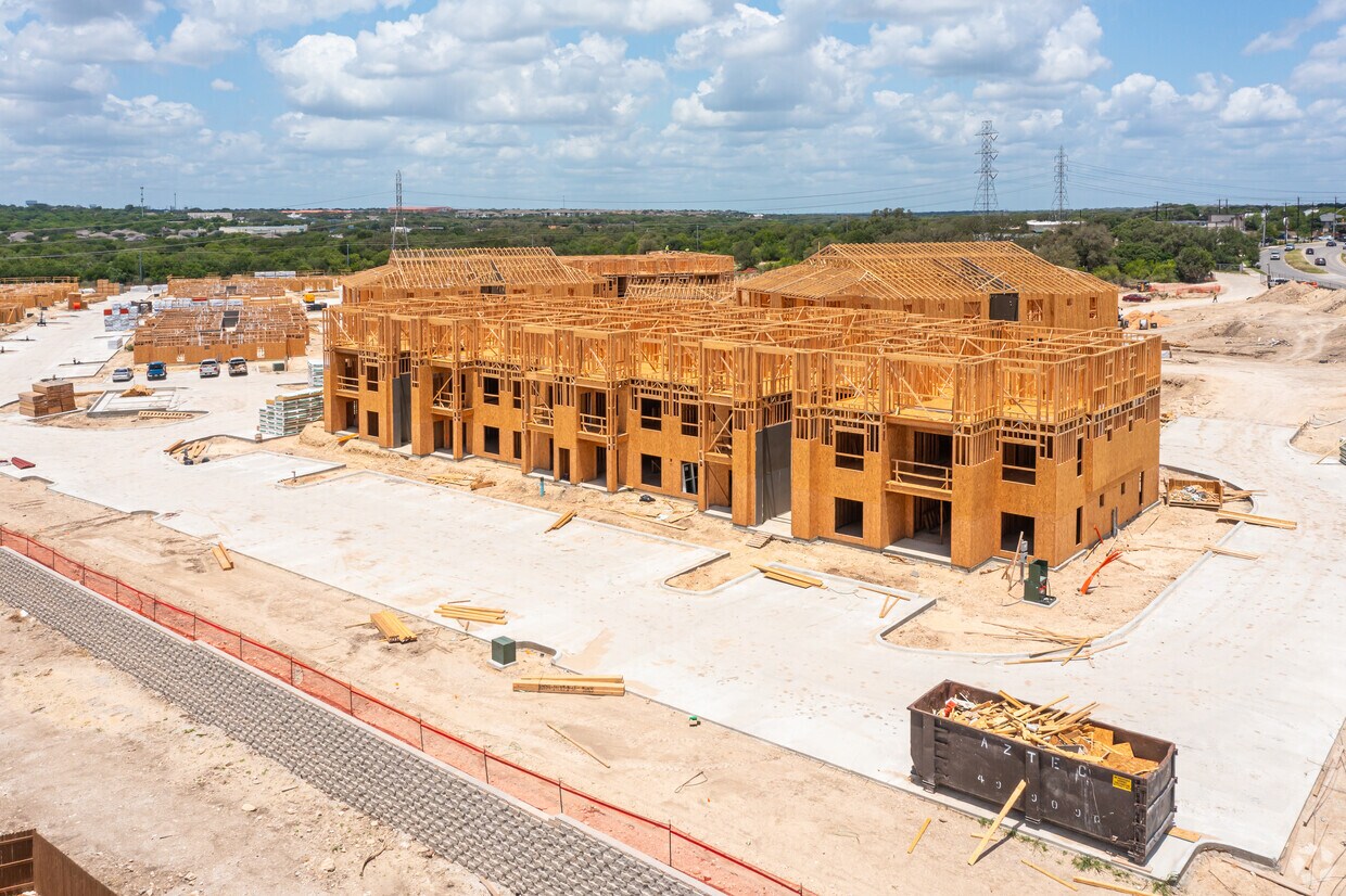 Tacara at Dove Creek Apartments San Antonio, TX