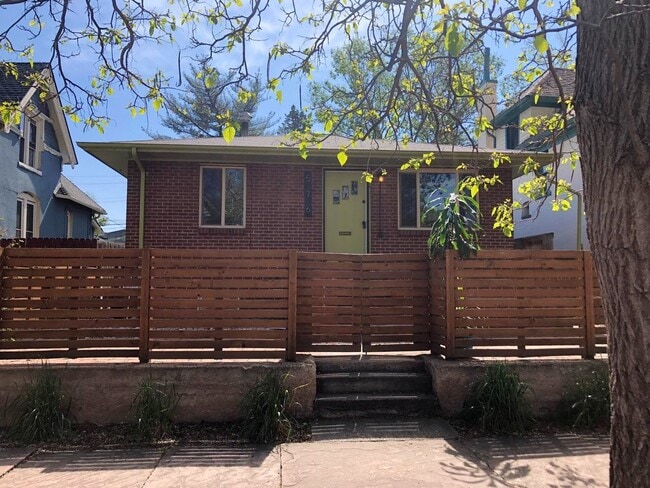 Amazing little gem on a charming block in Wash Park! - 576 S Grant St