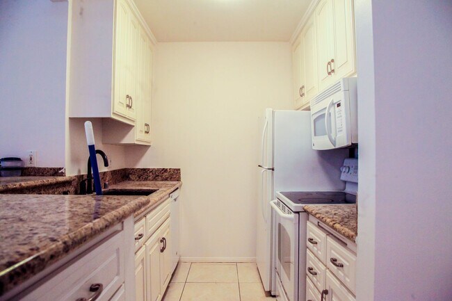 Foto del edificio - 7777 W 91st St