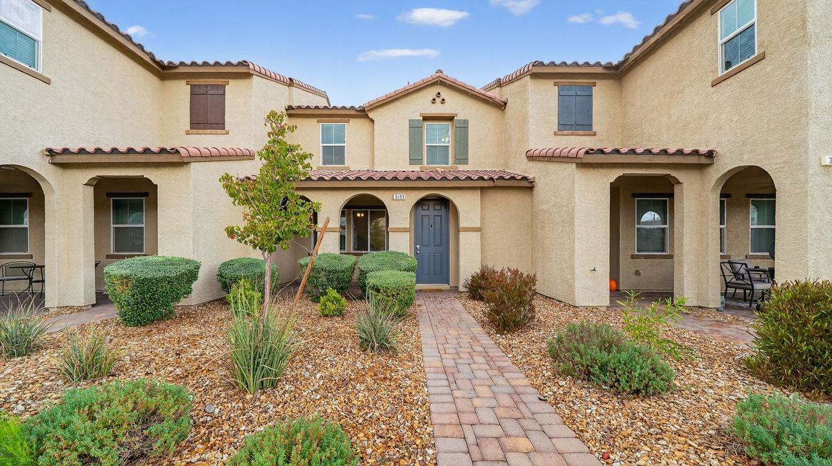 Foto principal - 3193 Brynley Ave