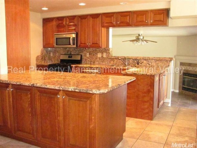 Building Photo - 748 Parkston Ct