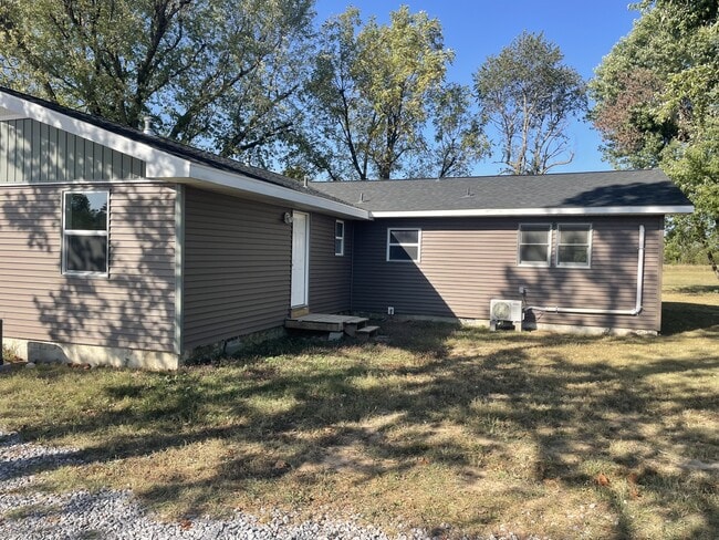 Building Photo - 12542 Bullock Rd