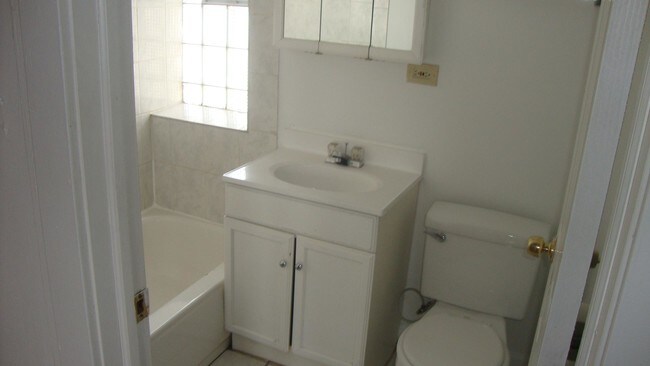 Foto del edificio - 4520 N Damen Ave