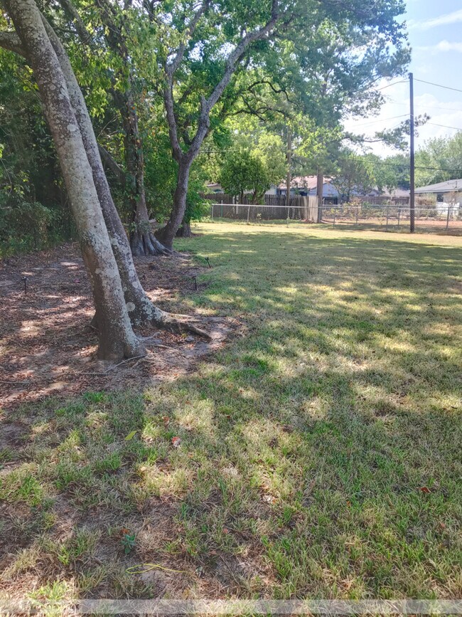 Foto del edificio - 4912 Shady Oak