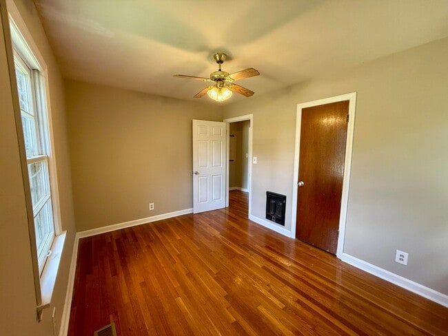 Building Photo - 114 Morningside Dr