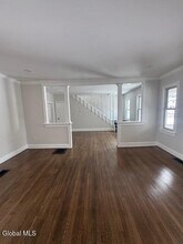 Building Photo - 20 River St