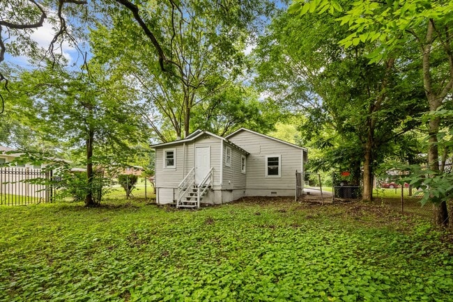 Building Photo - Charming 2 Bedroom, 2 Bathroom house