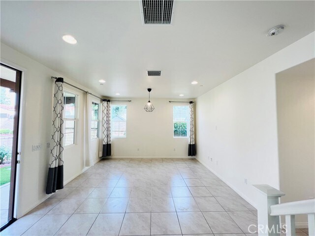 Building Photo - 2039 Tracy Ln