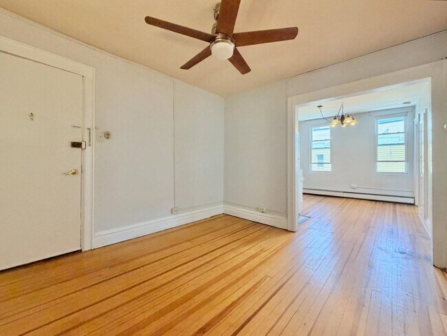 Foto del edificio - 409 Monmouth St