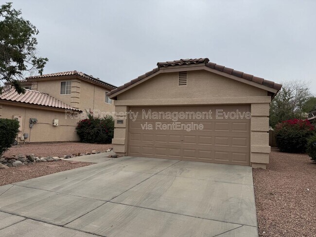 Building Photo - 11915 W Rosewood Dr