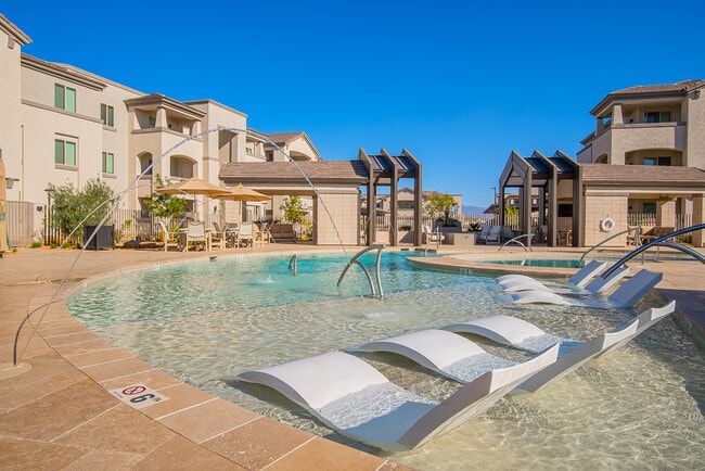 Building Photo - Encantada Gladden Farms
