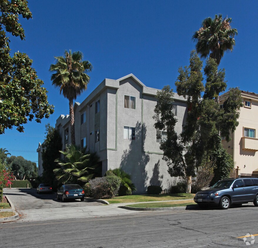 Primary Photo - 537-539 E Angeleno Ave