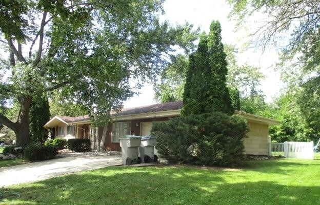 Foto principal - 8620 W. Cheyenne St