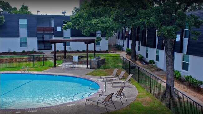 Foto del edificio - 531 Bedford Rd