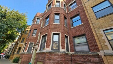Building Photo - 709 W Cornelia Ave