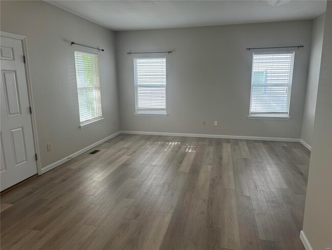 Building Photo - 808 Waler Dr