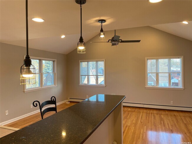 Foto del edificio - 27-14 166th St