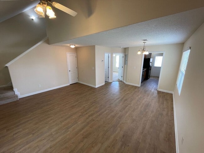 Foto del edificio - BRIDGEWATER HOME! PRE-LEASING FOR AUGUST 1 2026! 1/2 Off Deposit for a limited time!
