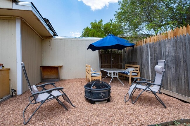 Building Photo - 4205 Bowie St