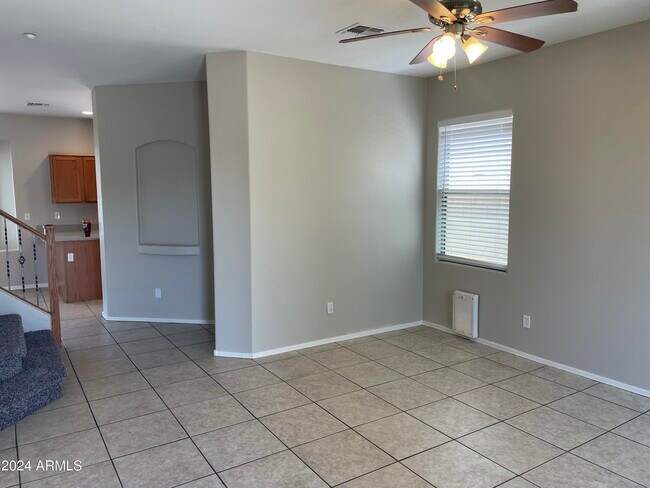 Building Photo - 15939 N 73rd Ln