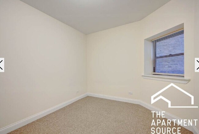 Foto del edificio - 2834 N Albany Ave