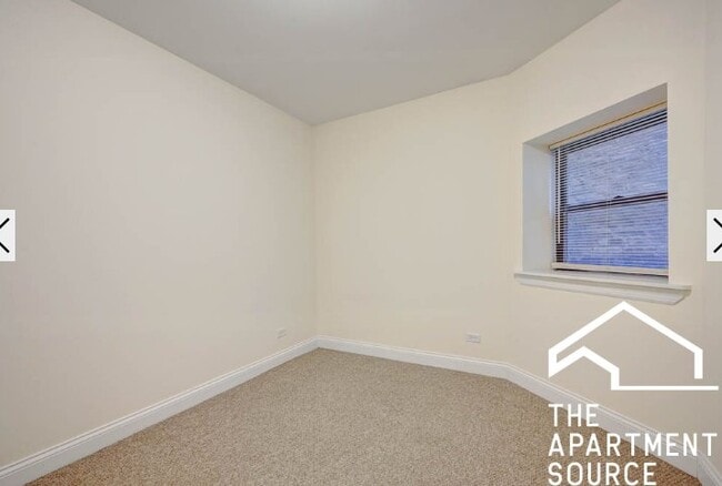 Building Photo - 2834 N Albany Ave