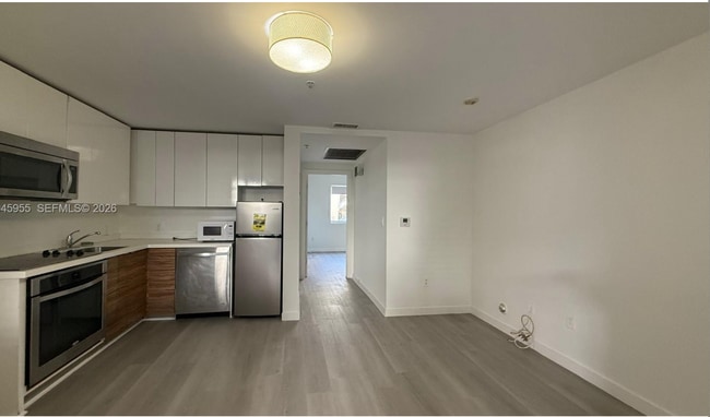 Building Photo - 820 15th St