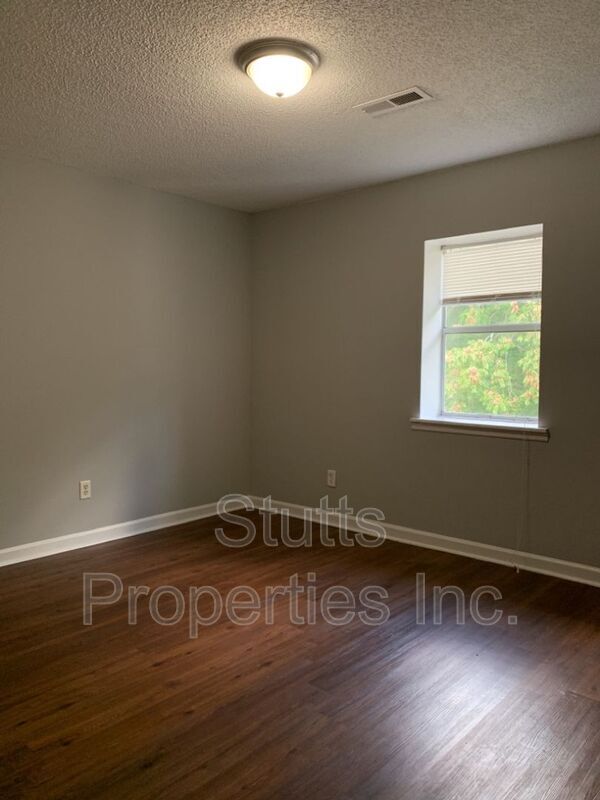 108 Watts Bar St Unit 3, Sheffield, AL 35660 Condo for Rent in