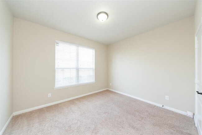Building Photo - 25306 Glenlevan Lane