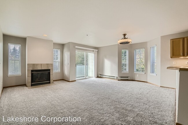 Building Photo - 2 br, 2.5 bath House - 12549 Roosevelt Way...