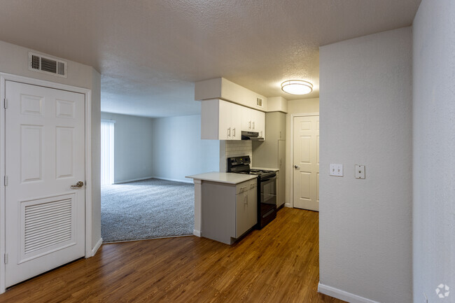 2BR, 2BA - 1200SF - Pebble Creek Apartments