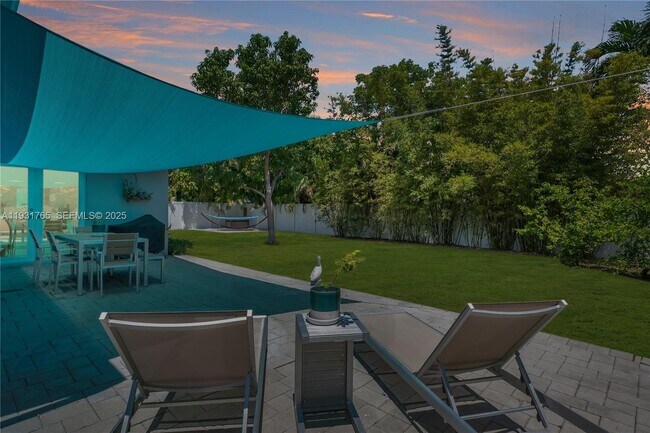 Foto del edificio - 1945 S Hibiscus Dr