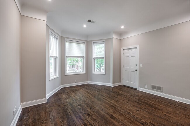 Foto del edificio - 4849 N Seeley Ave