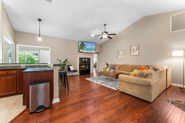 Foto del edificio - 15652 Coastal Ln