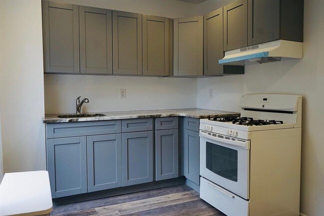 Foto del edificio - 115 Belmont Ave