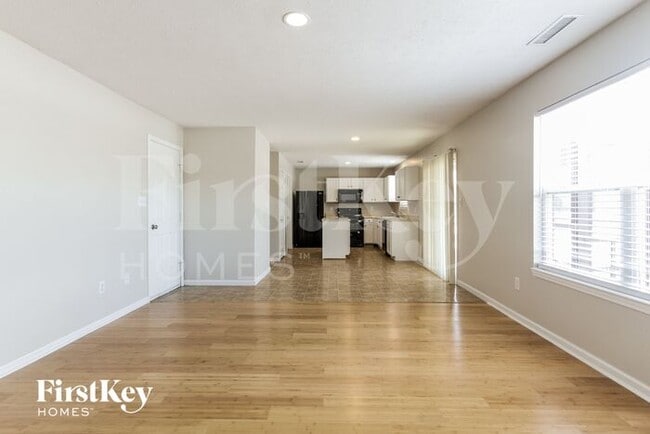 Building Photo - 8588 N Springview Dr