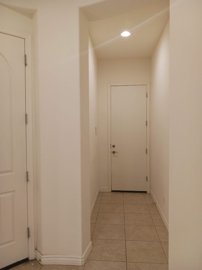 Building Photo - 20957 E Mockingbird Dr