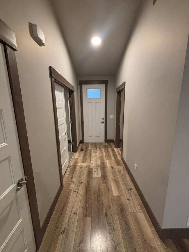 Foto del edificio - Garden Grove Rancher (APP#256)