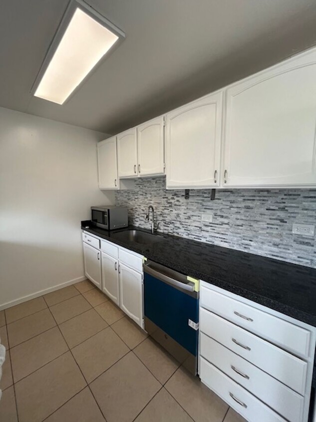 Foto principal - Mililani Town 2 bed/1 bath Apartment