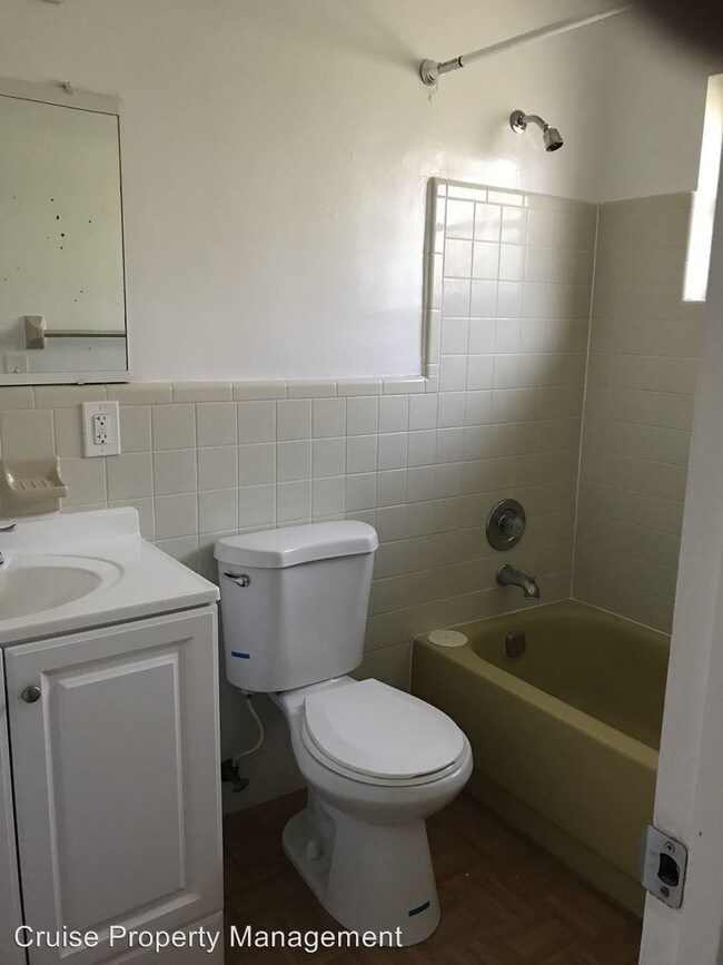Building Photo - 466 Sunshine Dr